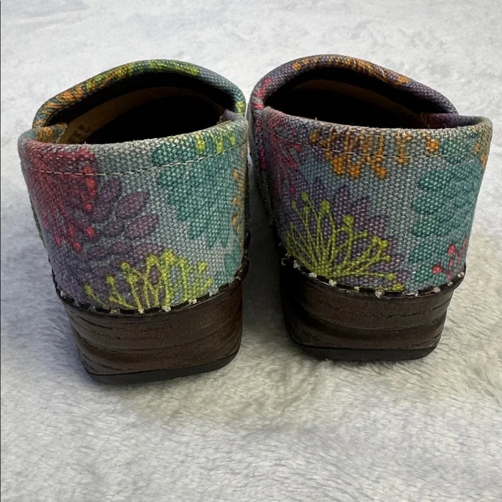 Dansko Vegan‎ Pro Fabric Starburst Floral Mules Clogs 28 Youth Size 1 Comfy Cute